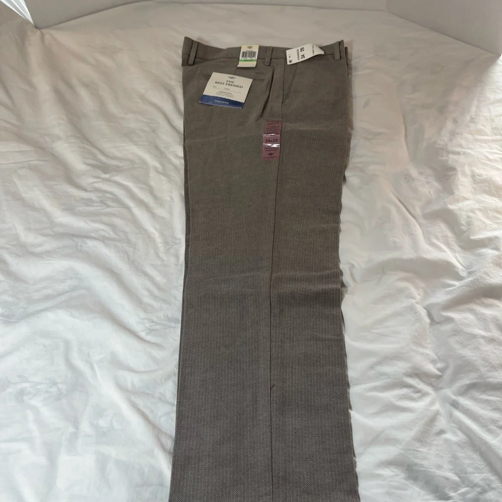 Dockers Gray Dress Pants Classic Flat-Front Design - Picture 2 of 11